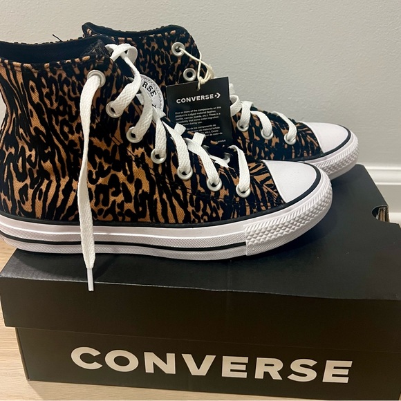 Converse Shoes - Converse Leopard Print High Tops – Women’s 6.5 NWT